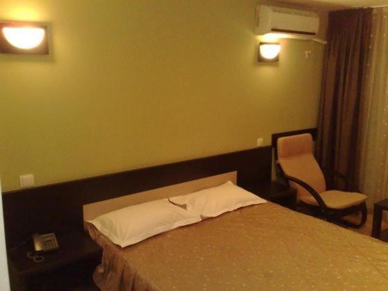 Pension Ambiance Iasi Extérieur photo