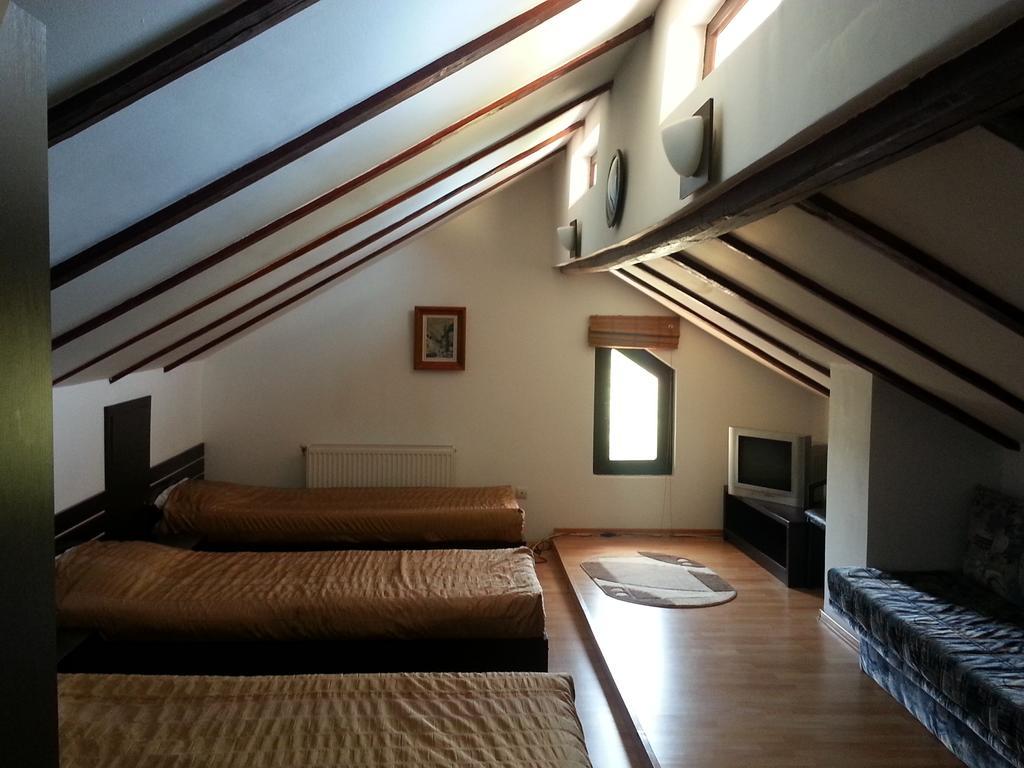 Pension Ambiance Iasi Extérieur photo
