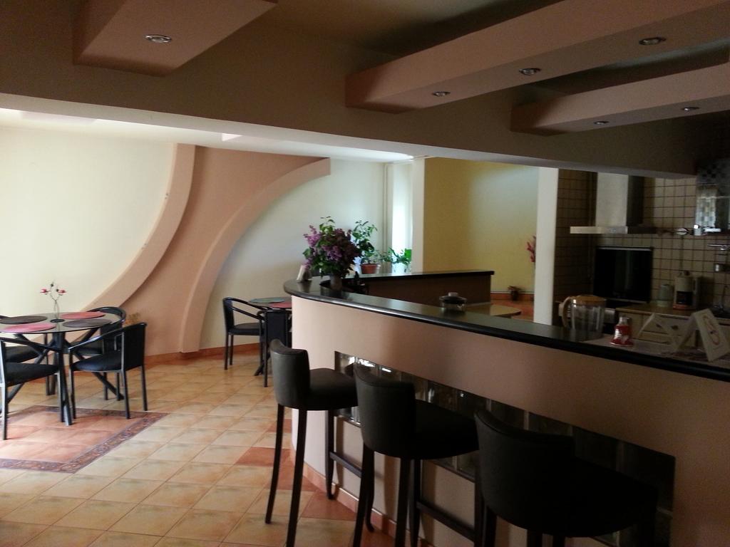 Pension Ambiance Iasi Extérieur photo