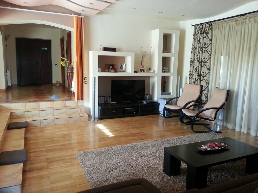 Pension Ambiance Iasi Extérieur photo