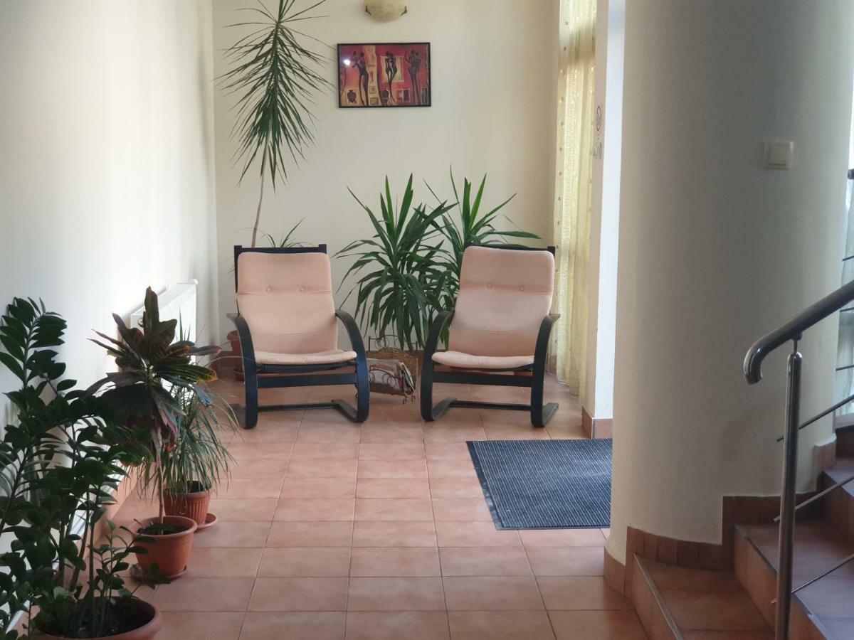 Pension Ambiance Iasi Extérieur photo